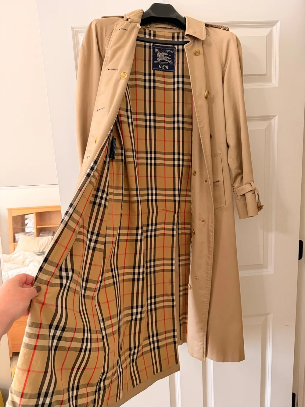 Classic Burberry’s Trench Coat with warmer and collar - Picture 3 of 13